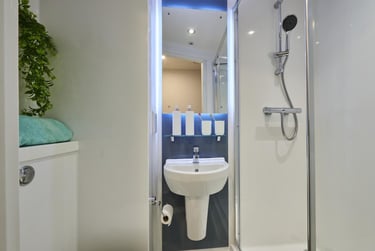 1 bed studio, Mansfield Road, Sherwood, Nottingham, NG13GZ - Image 3